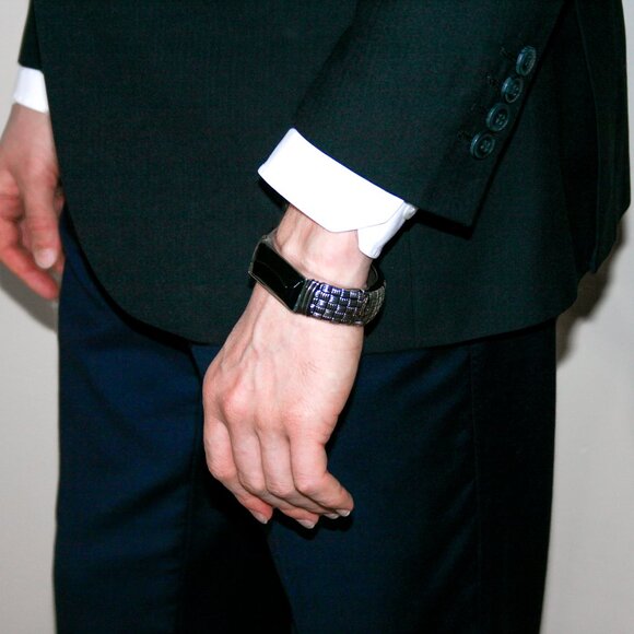 Stylish Bangle Bracelet, Vintage Unisex Metal Bracelet with Black Stone - Picture 6 of 7